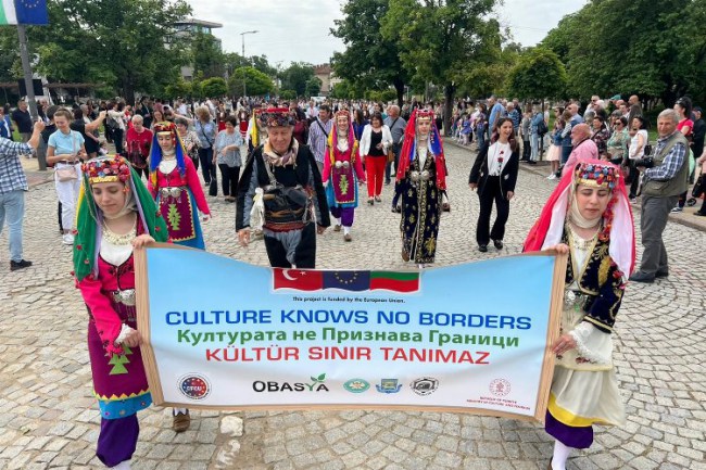 Manisa heyeti, Bulgaristan'ın Eğitim ve Kültür Bayramı kutlamalarına katıldı