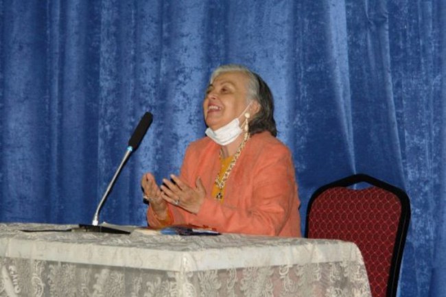 Yazar Sevil Göktuna Pazaryerililere Yunus Emre'yi anlattı