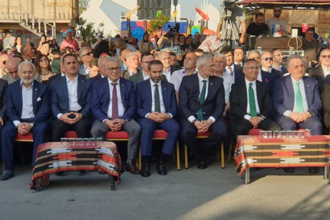 İstanbul Yenikapı'da düzenlenen '12'nci Rize Günleri' başladı