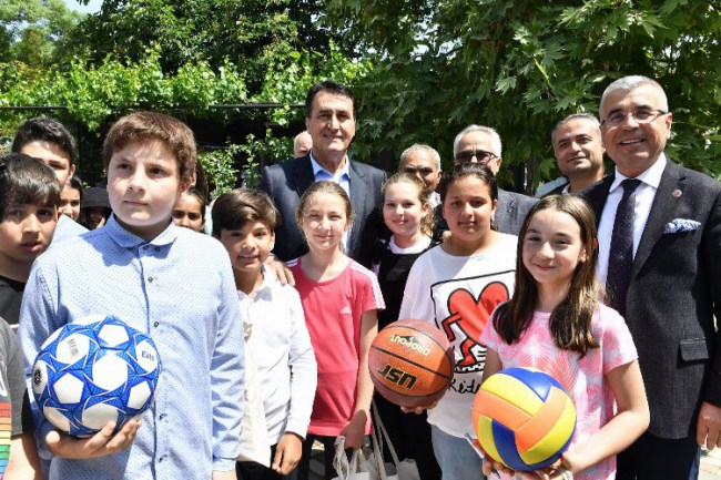 Bursa Osmangazi'de gençler şenlikte buluştu