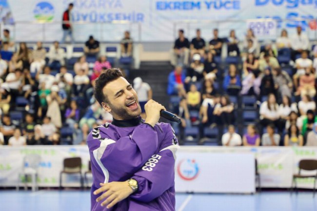 Dev final öncesi Emre Kaya rüzgârı