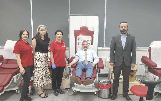 Kan bağışına bir destek de Fahri Müdür’den