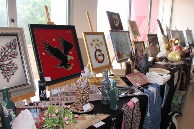 Bilecik Pazaryeri'nde el emekleri görücüye çıktı