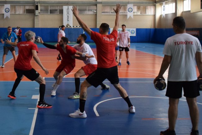 A Milli Takım Bursa Nilüfer'de hazırlık kampında