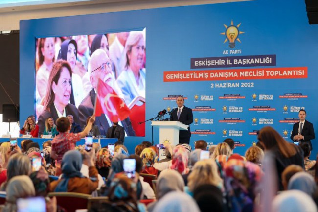 Mevlüt Çavuşoğlu Eskişehir'den dünyaya seslendi