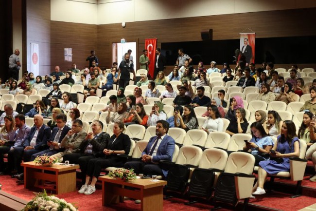 NEVÜ'de şiir ve türkü dinletisi