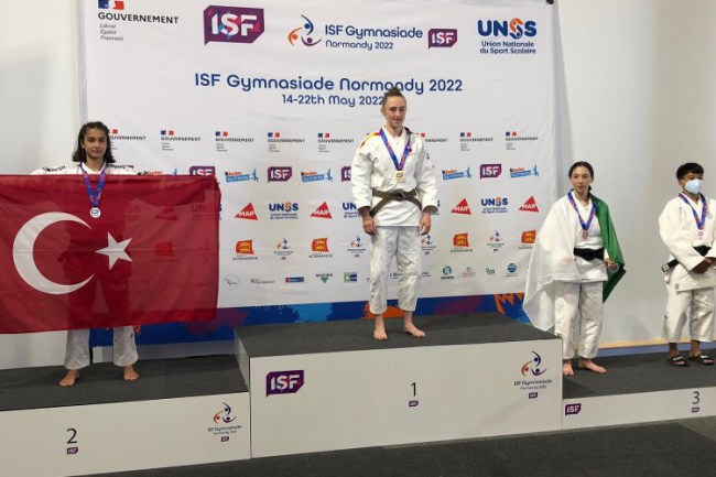 Kocaeli Kağıtsporlu Yıldız'a Fransa'dan gümüş madalya