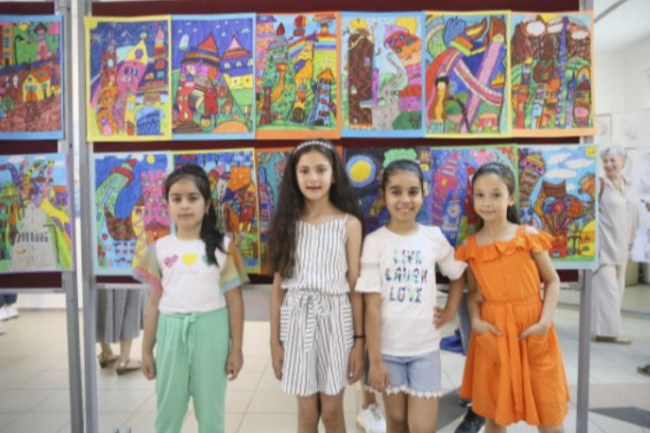 Aydın'da kursiyerler resim sergisi açtı