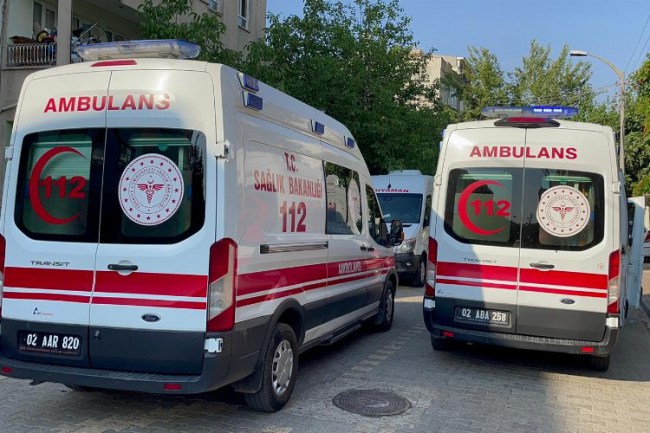Adıyaman'da sevgililer birbirlerini bıçakladı