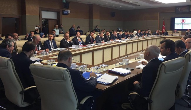 İnternet Medya Yasası Adalet komisyonunda