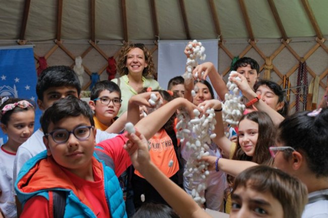 Bursa İpeği ve İznik Çinisi Etnospor'da tanıtıldı