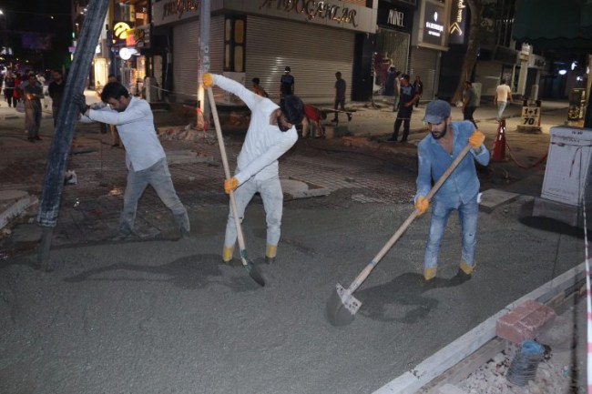 İzmit'in yolları betonlaşıyor