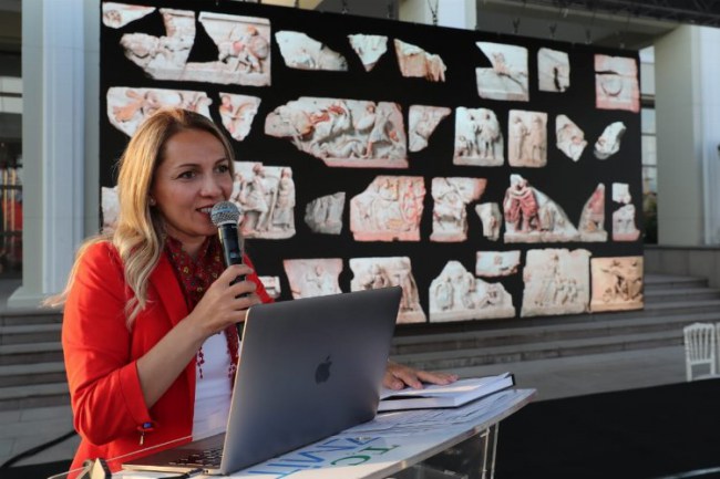 'Nikomedia'nın Renkli Rölyefleri' okurlarla buluştu