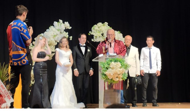 Yazar Yasin Çiçek’in kardeşi Esra Çiçek evlendi