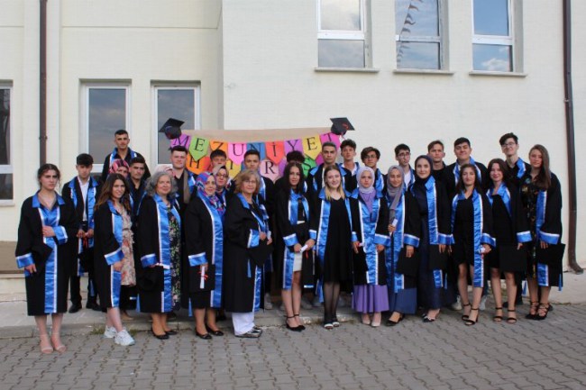 Bilecik Pazaryeri'nde mezuniyet coşkusu