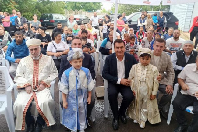 Bursa Osmangazi'den Bulgaristan'da toplu sünnet coşkusu