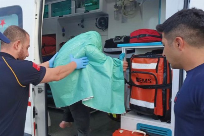 Çanakkale'de feribottan düşen yolcu kurtarıldı