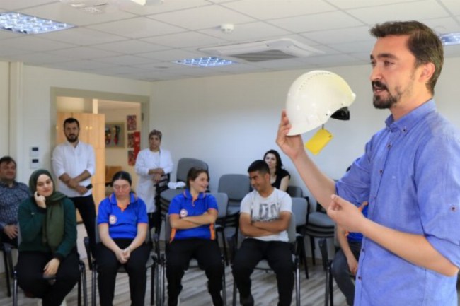 Kocaeli'de özel bireylere sağlık ve güvenlik eğitimi