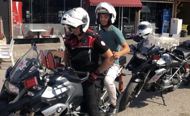 Zonguldak’ta sınava geç kalan öğrencinin imdadına yunus ekipleri yetişti