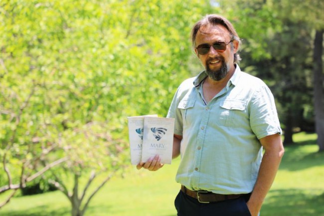 Mary Efes'e yolculuk hikayesi Hollywood yolunda! Kıvanç Tatlıtuğ'u önerecekler