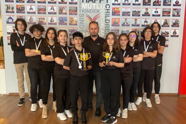 ABD'de düzenlenen FIRST LEGO Award'ın Şampiyonu Samsun'dan