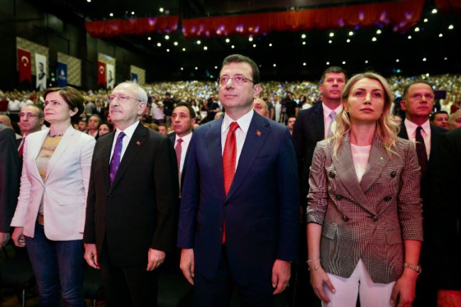 İmamoğlu üç yılın hesabını verdi