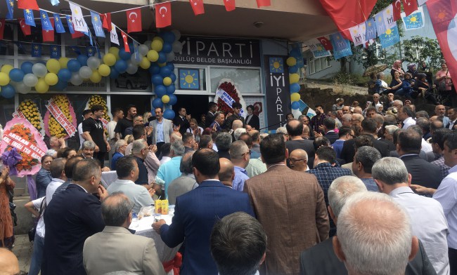 İYİ Parti Gülüç Belde teşkilatı açıldı