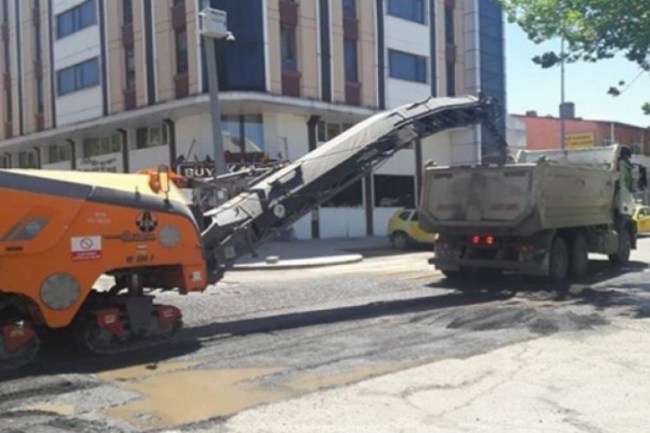 Kayyum Başkan Kars'ın yollarını yeniliyor