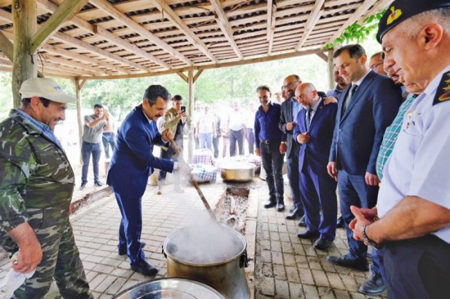 Gül Baba'da Yağmur ve Şükür Duası