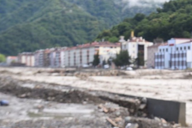 Batı Kardeniz'deki selde 2 kayıp