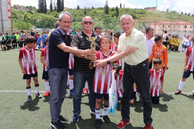 İzmit'te Kamuran Akşar Turnuvası'nın şampiyonu Kocaelispor oldu