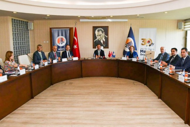 Mersin'de öğrenci yurtları sorunu masaya yatırıldı