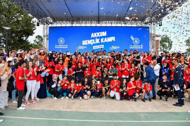Bakan Kasapoğlu Akkum Gençlik Kampı'nı açtı