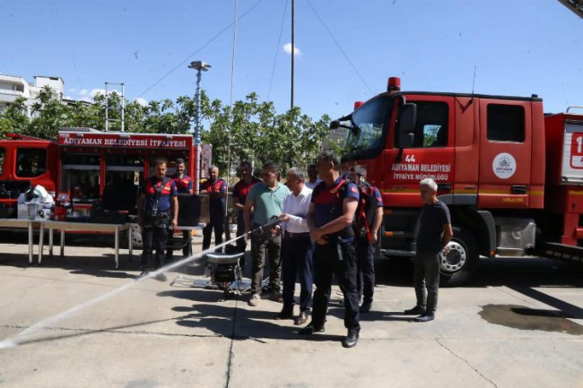Adıyaman'da itfaiye filosuna yeni araçlar eklendi