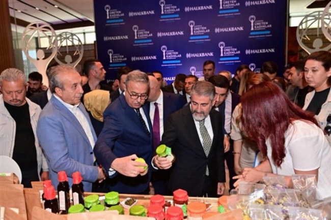 Bakan Nebati Diyarbakır'da