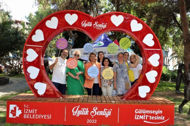 İzmit Çarşısı 2'nci İyilik Şenliği başladı