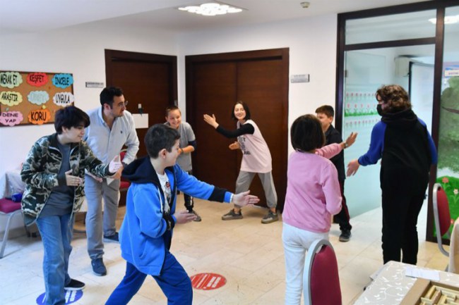 ABB'den öğrencilere ‘dikkat geliştirme ve odaklanma eğitimi'