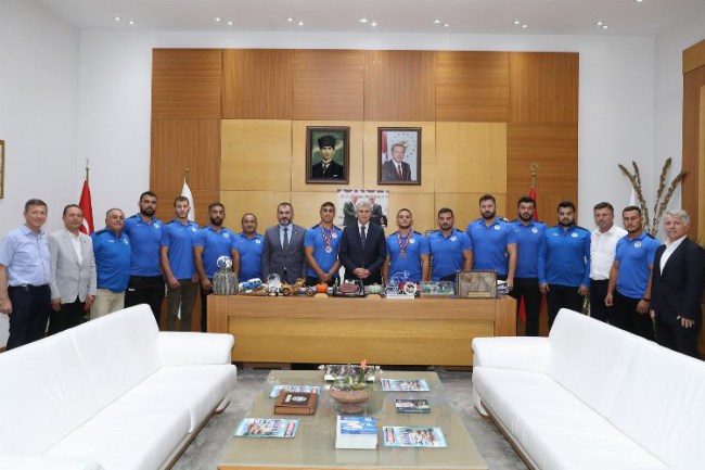 Sakarya Büyükşehir'den gurur tablosu