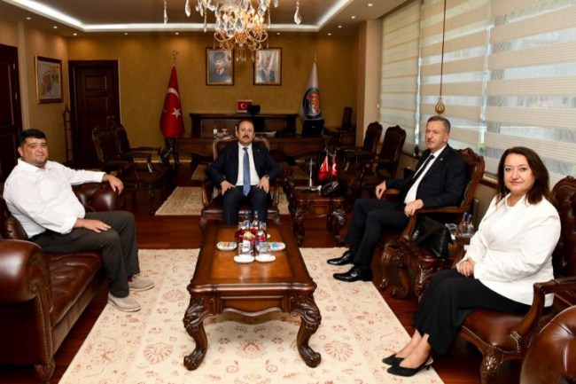 CHP İl Başkanı'ndan Vali Pehlivan'a ziyaret