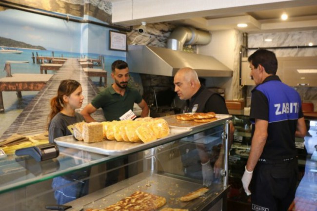 Bitlis'te fırın ve pastanelere baskın