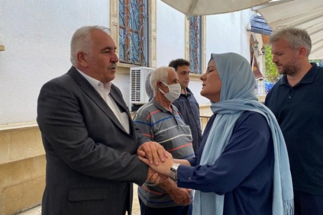 Başkan Hürriyet, Aşkın'ı yalnız bırakmadı