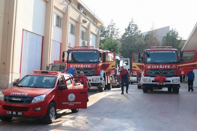 Denizli İtfaiye ekiplerini Datça'ya sevk etti