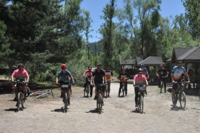 Bisikletçiler Isparta'ya hayran kaldı