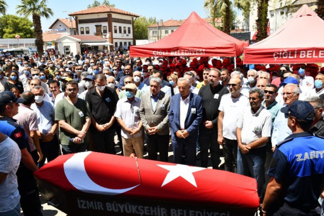 İzmir Çiğli'de eski Başkan Solak'a hüzünlü veda