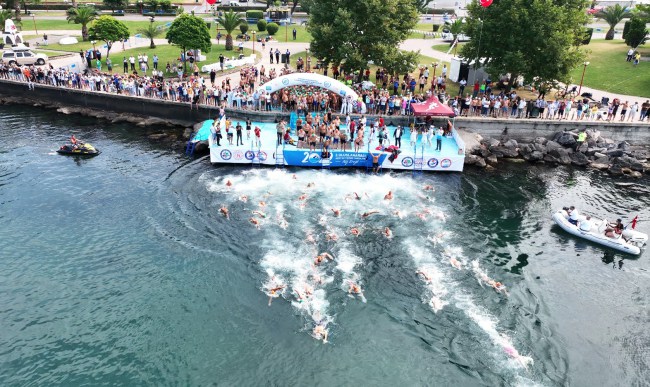 400 sporcu Kdz.Ereğli’de kulaç attı