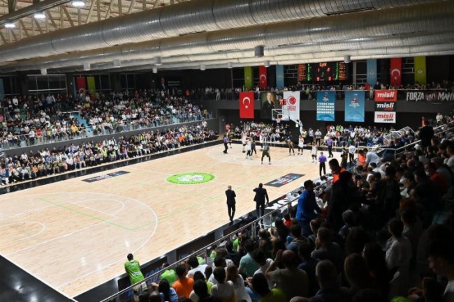 Manisa'da Basketbol kombineleri satışa çıkıyor