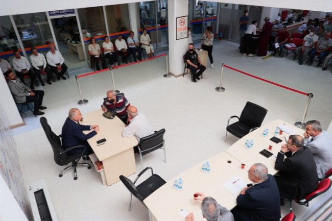 Başkan Osman Zolan'la halk gününe yoğun ilgi