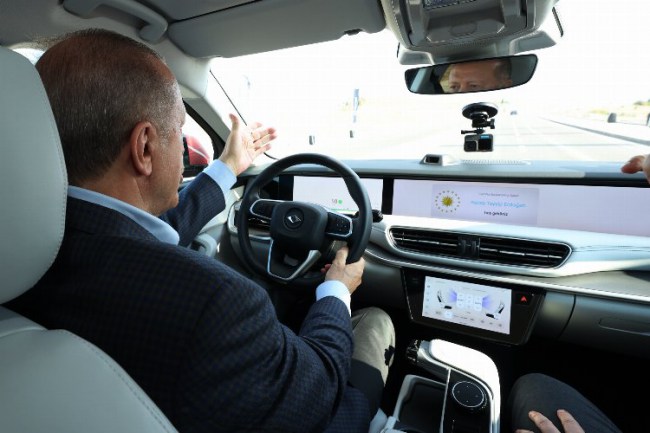 Cumhurbaşkanı Erdoğan'dan 'Togg' paylaşımı