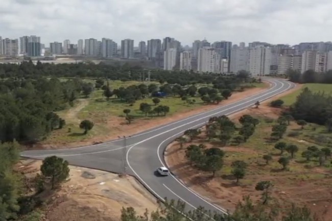 Adana'da trafik sorunu ortadan kalkıyor