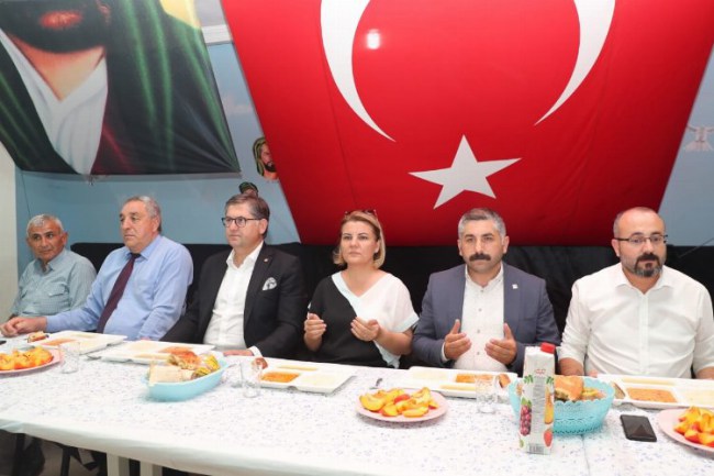 Darıca'da canlarla iftar